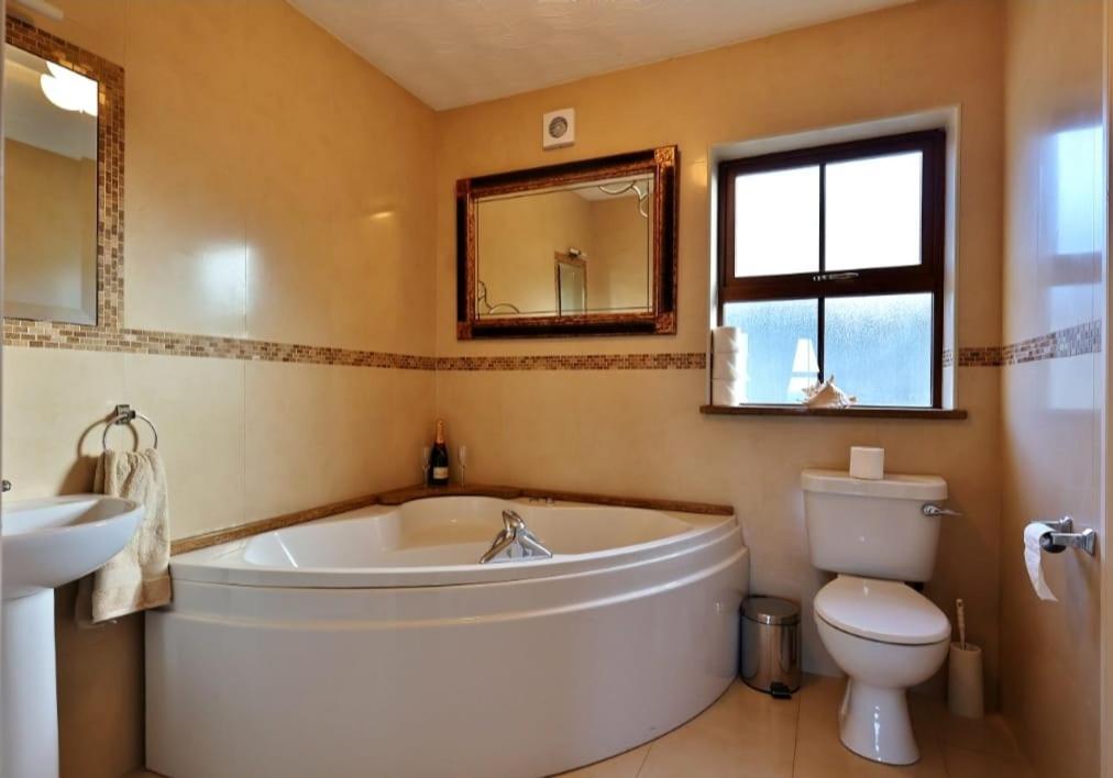 The Cliffs Of Moher Holiday House Doolin Bagian luar foto
